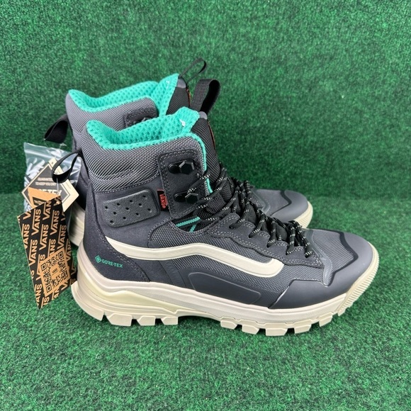 Women’s Vans Ultrarange Exo Hi GTX MTE-3 Cold Weather Shoes Boots Size 10.5 - Picture 1 of 12